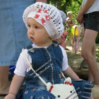 Летний беретик для девочки — работа Марины Коженовой. Вязание крючком.