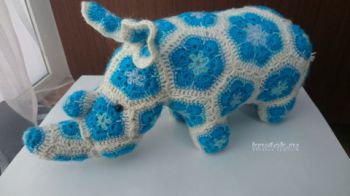 Вязаная крючком игрушка носорог. Работа Ксении Никоновой. Вязание крючком.