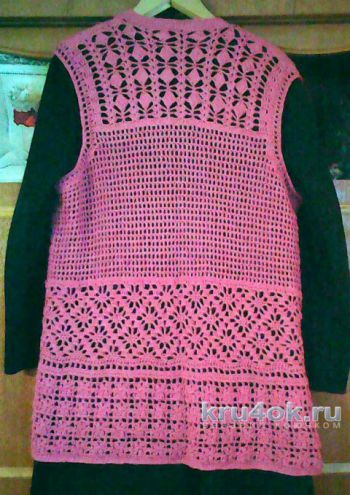 Женский жилет крючком. Работа Галины Коржуновой. Вязание крючком.