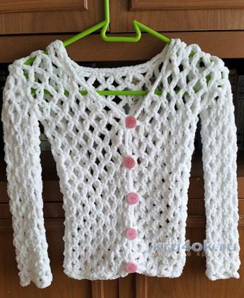 Велюровая кофточка для девочки крючком. Работа Ольги Домасовой. Вязание крючком.