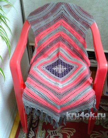 Вязаная накидка на кресло. Работа Галины Коржуновой