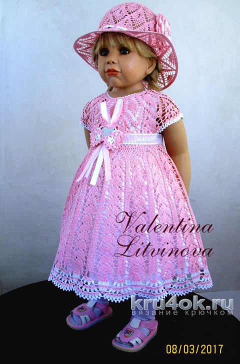 Вязаное крючком детское платье. Работа Валентины Литвиновой вязание и схемы вязания