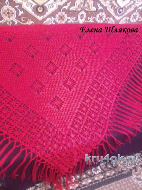 Красная шаль крючком. Работа Елены Шляковой вязание и схемы вязания