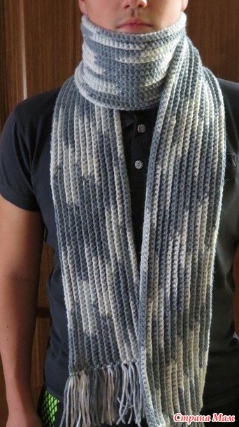 Мужской вязаный шарф с ровной строчкой