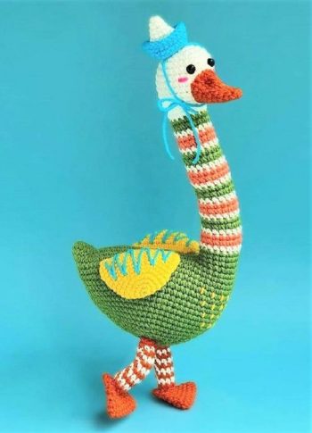 Гусь крючком, 30 авторских схем вязания гусей с видео уроками