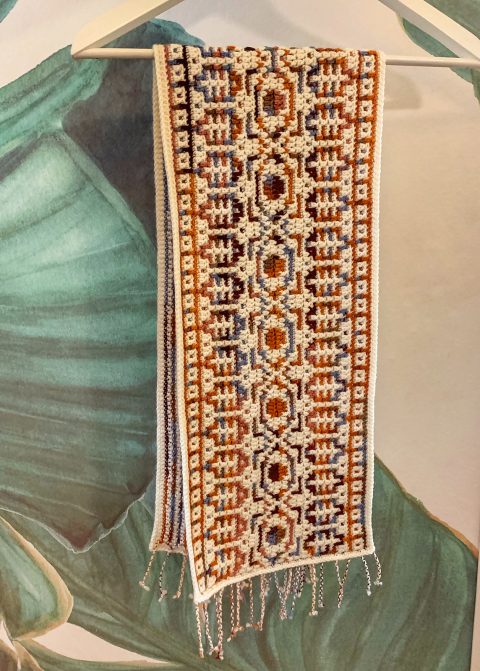 Мозаичный шарф крючком