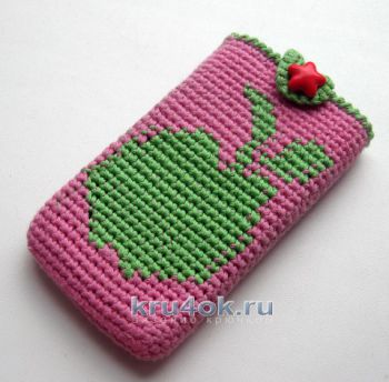 Чехол с яблочком для мобильного телефона. Работа Наталии